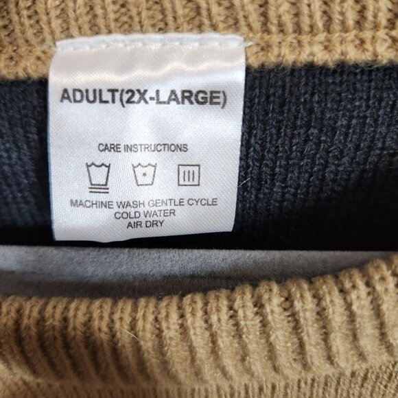 Men's Skinny Skiing Santa Sweater in tan Size 2XL - Picture 4 of 5